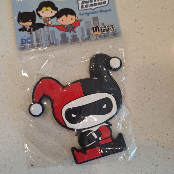 DC Harley Quinn Plush and Magnet, NWT, Black and Red 10 inches - Picture 4 of 6